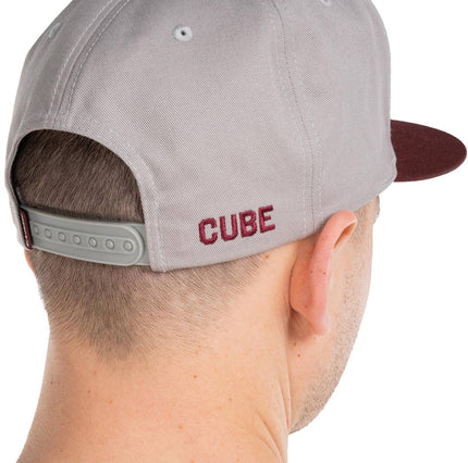CUBE CAP THE EMBOSSED C GREY/BORDEAUX