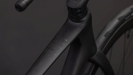 CUBE LITENING AIR C:68X RACE BLACKLINE
