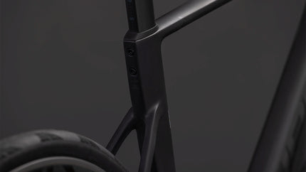 CUBE LITENING AIR C:68X RACE BLACKLINE