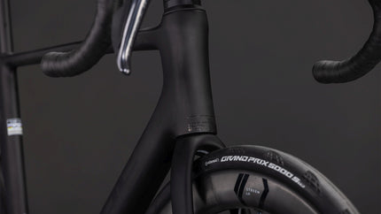CUBE LITENING AIR C:68X RACE BLACKLINE