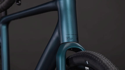 CUBE NUROAD RACE ROYALGREEN/BLACK