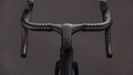 CUBE NUROAD C:62 EXC CARBON/CRISSCROSS