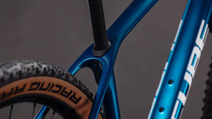 CUBE REACTION C:62 SLX ELECTRICBLUE/WHITE