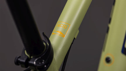 CUBE ACID 240 FE LIGHTOLIVE/ORANGE