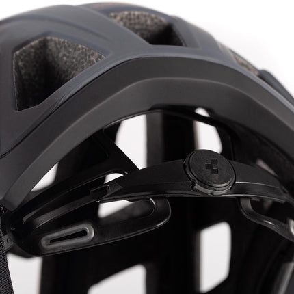 CUBE Helmet Badger Actionteam