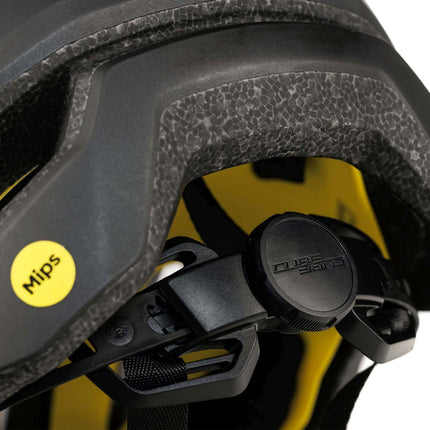 Cube Helmet Stray Black