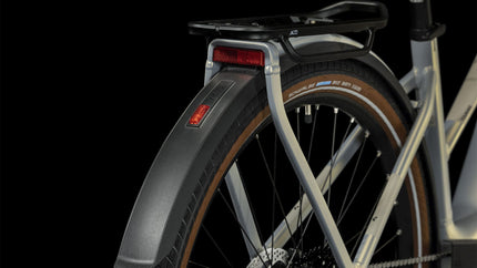 CUBE TOURING HYBRID PRO 625 PEARLYSILVER/BLACK