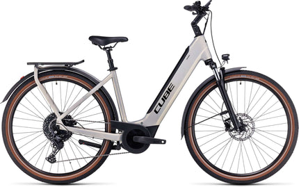 CUBE TOURING HYBRID PRO 625 PEARLYSILVER/BLACK
