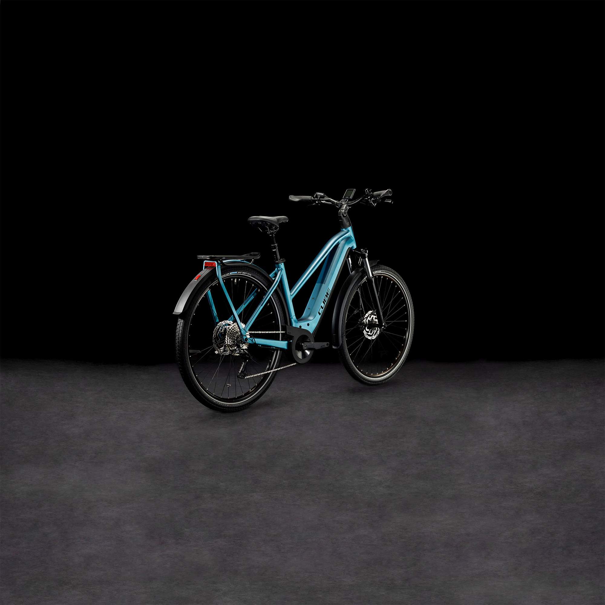 cube kathmandu hybrid one 750 28 e-bike 2023 CUBE KATHMANDU HYBRID ONE 750 BLUE/BLACK – cubestores.nl