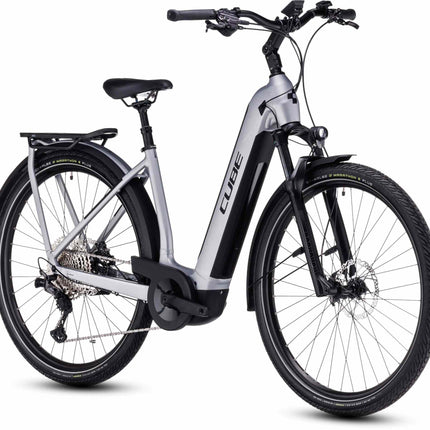 CUBE KATHMANDU HYBRID SLX 750 POLARSILVER/BLACK
