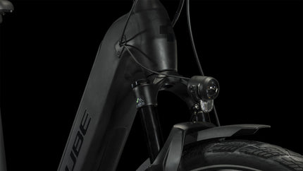 CUBE KATHMANDU HYBRID SLT 750 BLACK/METAL