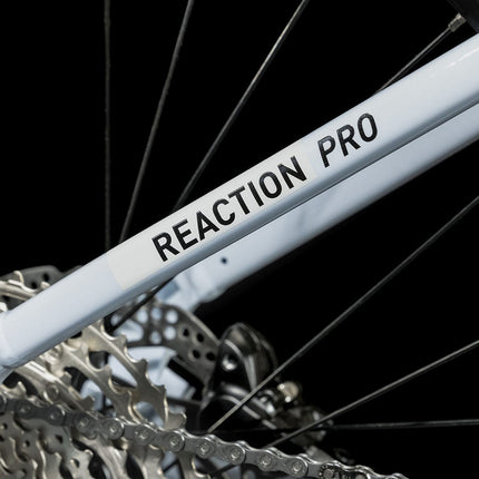 CUBE REACTION HYBRID PRO 750 FLASHWHITE/BLACK