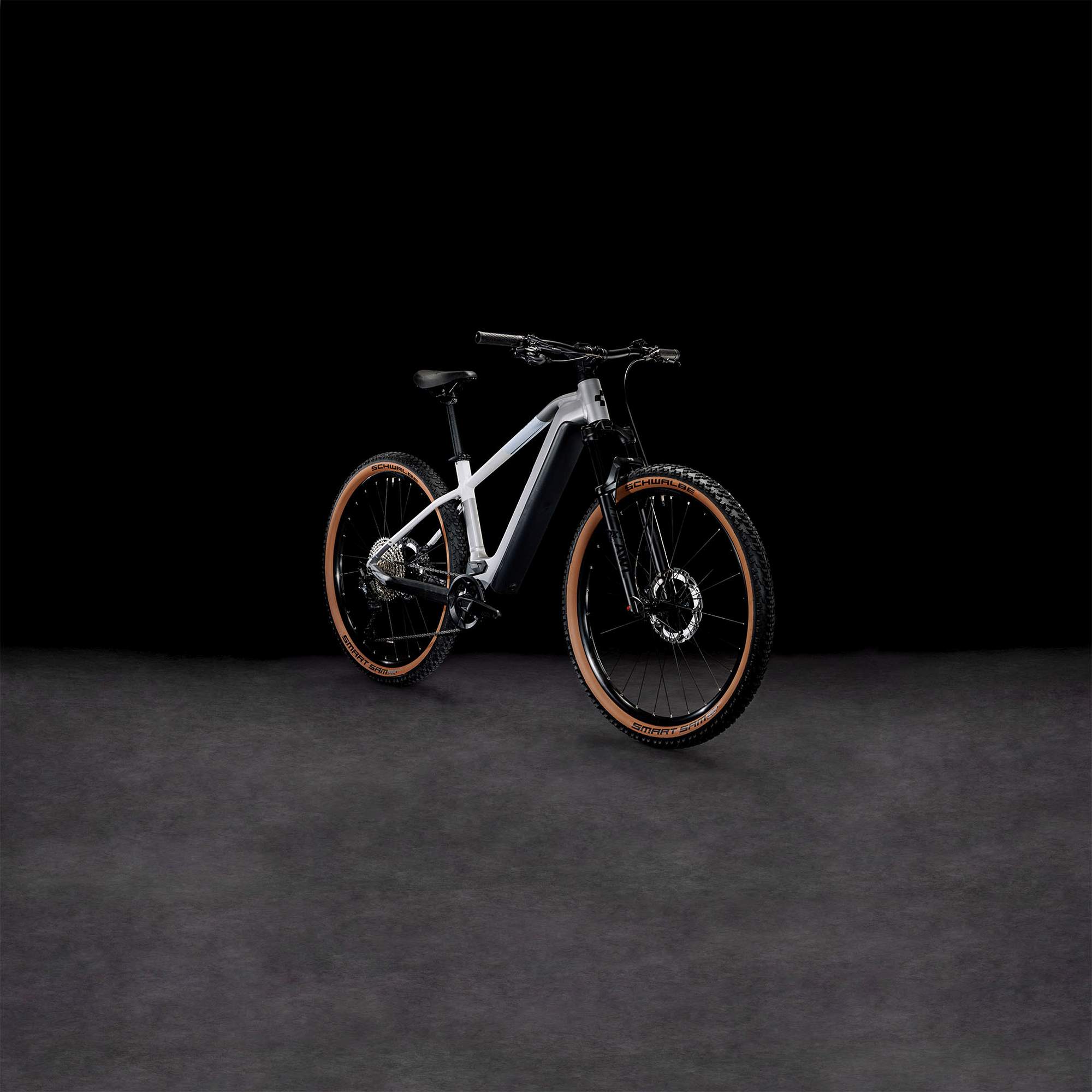 cube e bike reaction hybrid slt 750 CUBE REACTION HYBRID SLT 750 SILVER/CREAM – cubestores.nl