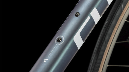 CUBE ATTAIN DEEPBLUE/WHITE