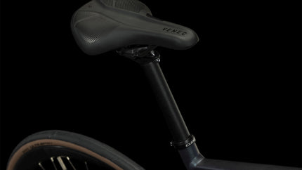 CUBE ATTAIN DEEPBLUE/WHITE