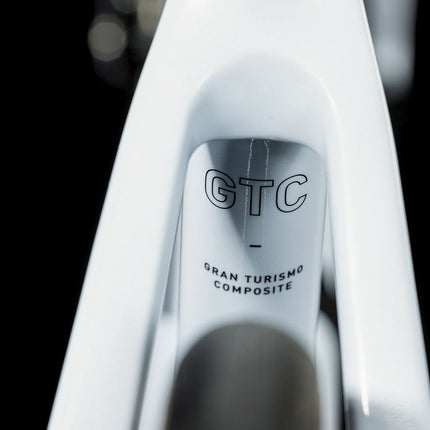 CUBE ATTAIN GTC RACE FLASHWHITE/BLACK