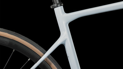 CUBE ATTAIN GTC RACE FLASHWHITE/BLACK