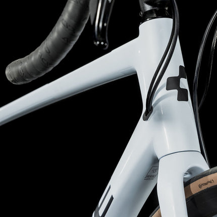 CUBE ATTAIN GTC RACE FLASHWHITE/BLACK