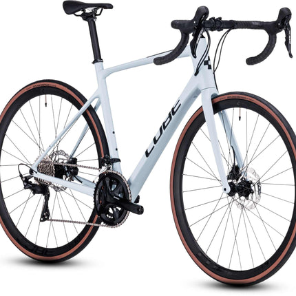 CUBE ATTAIN GTC RACE FLASHWHITE/BLACK