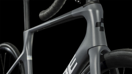 CUBE AGREE C:62 GREY/BLACK