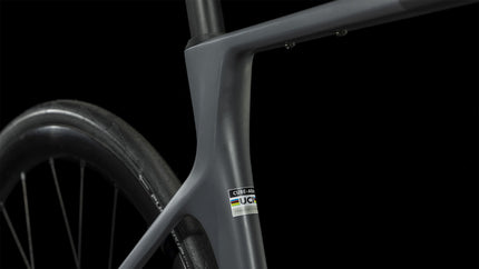 CUBE AGREE C:62 GREY/BLACK