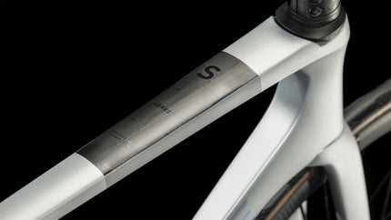 CUBE AGREE C:62 SLT SILVER/BLACK