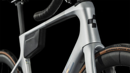 CUBE AGREE C:62 SLT SILVER/BLACK