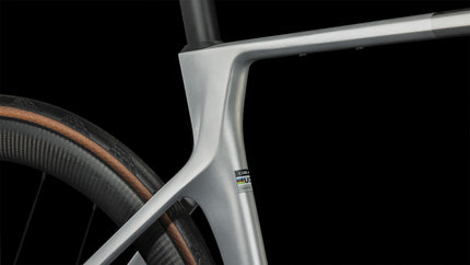 CUBE AGREE C:62 SLT SILVER/BLACK