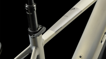 CUBE TOURING HYBRID PRO 625 PEARLYSILVER