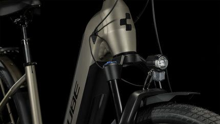 CUBE KATHMANDU HYBRID PRO 750 FLASHSTONE/BLK