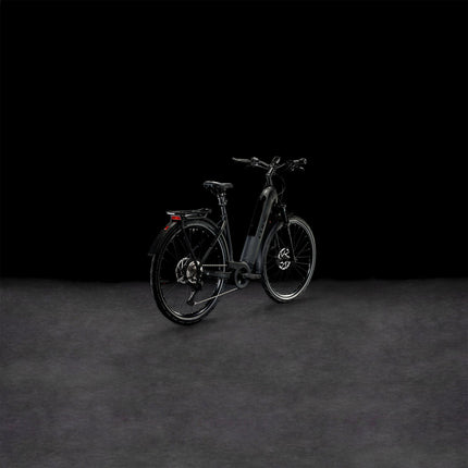 CUBE KATHMANDU HYBRID SLT 750 BLACK/METAL