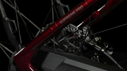 CUBE SUPREME HYBRID PRO 500 RED/BLACK