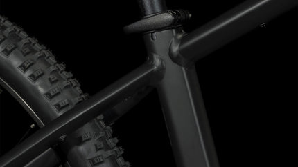 CUBE REACTION HYBRID PERF 625 BLACK/GREY