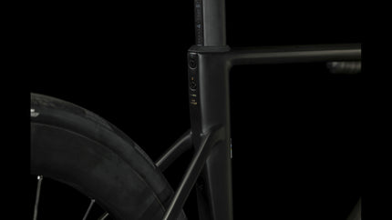CUBE LITENING AIR C:68X SLT CARBON/RAINBOW