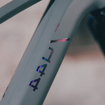 CUBE AMS HYBRID ONE44 C:68X TM 400X 29 SWAMPGREY/PURPLEREFLEX
