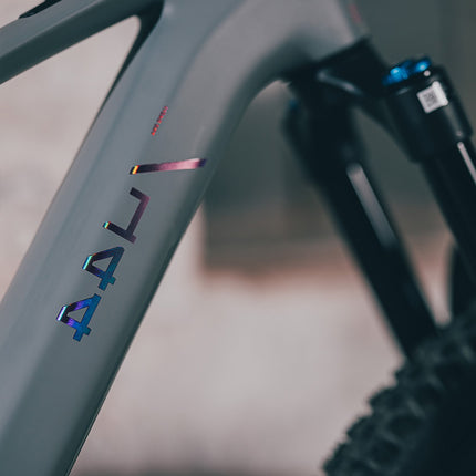 CUBE AMS HYBRID ONE44 C:68X TM 400X 29 SWAMPGREY/PURPLEREFLEX