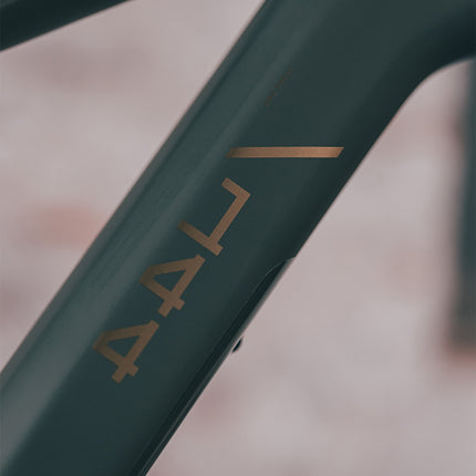 CUBE AMS HYBRID ONE44 C:68X SUPERTM 400X 29 DUSTYOLIVE/GOLD