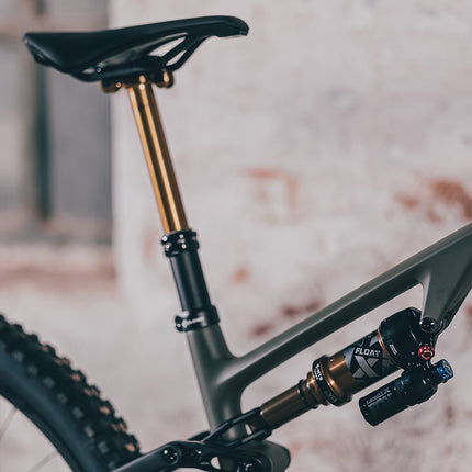 CUBE AMS HYBRID ONE44 C:68X SUPERTM 400X 29 DUSTYOLIVE/GOLD