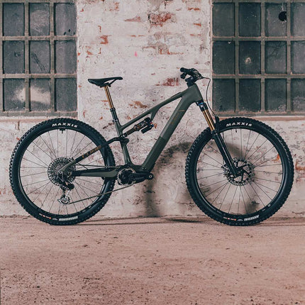 CUBE AMS HYBRID ONE44 C:68X SUPERTM 400X 29 DUSTYOLIVE/GOLD