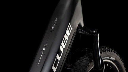 CUBE REACTION HYBRID RACE 800 BLACK/METAL