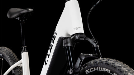 CUBE REACTION HYBRID SLT 800 METALLICWHITE/BLACK