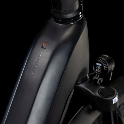 CUBE KATHMANDU HYBRID EXC 800 BLACK/PRISM