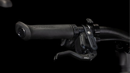 CUBE KATHMANDU HYBRID SLT 800 GOLDDUST/BLACK