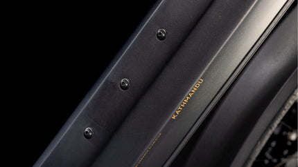 CUBE KATHMANDU HYBRID SLT 800 GOLDDUST/BLACK