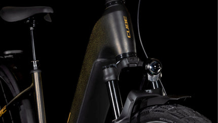 CUBE KATHMANDU HYBRID SLT 800 GOLDDUST/BLACK