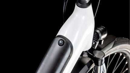 CUBE SUPREME HYBRID COMFORT ONE 500 METALLICWHITE/BLACK