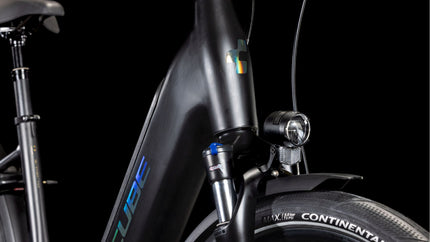 CUBE SUPREME HYBRID PRO 625 BLACK/SPECTRAL