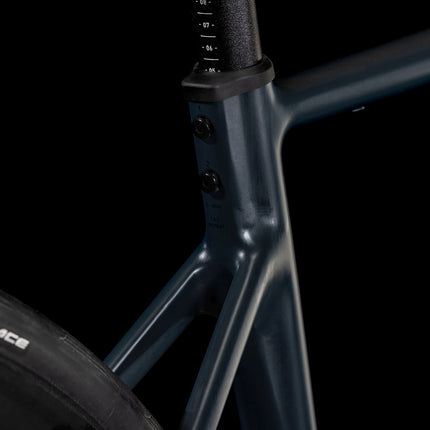 CUBE ATTAIN RACE NIGHT/BLACK