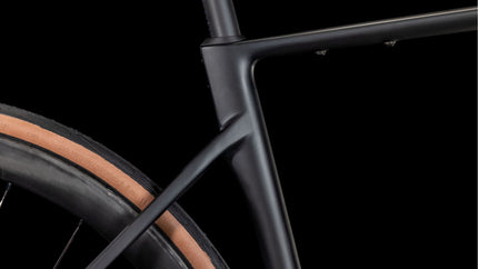 CUBE ATTAIN C:62 SLT CARBON/RAINBOW