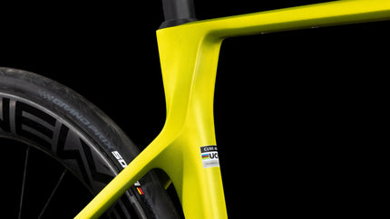 CUBE AGREE C:62 RACE FLASHLIME/BLACK